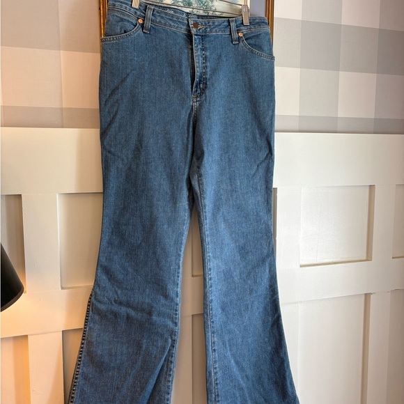 Wrangler Women's Flare Jeans Size 33 - Picture 2 of 7
